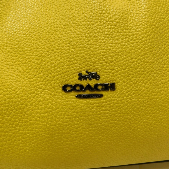 COACH Edie 31 Medium Shoulder Bag - Picture 2 of 4
